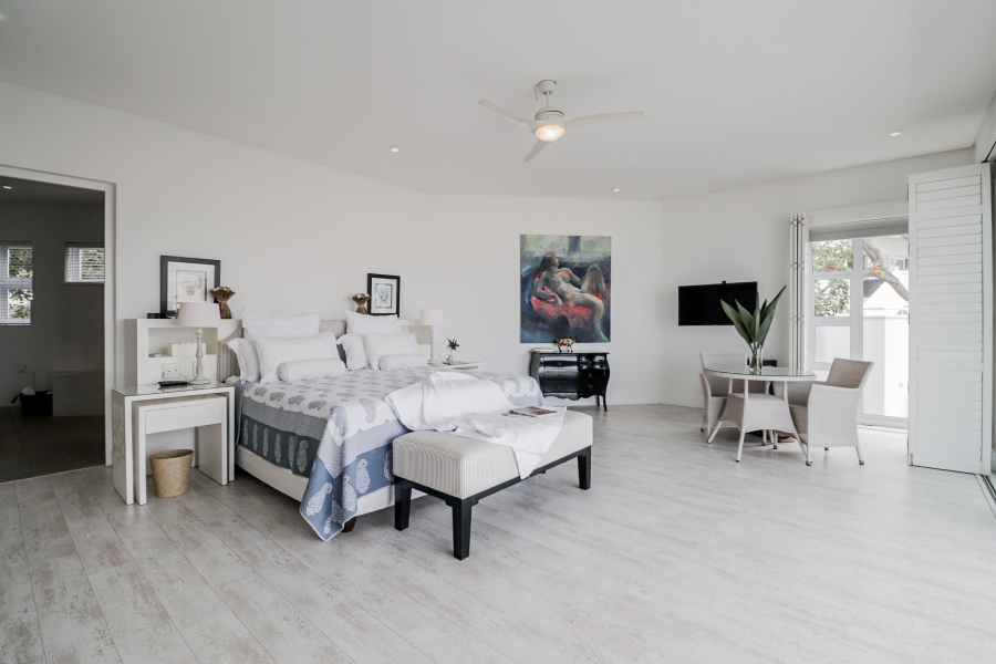 7 Bedroom Property for Sale in Lookout Beach Western Cape